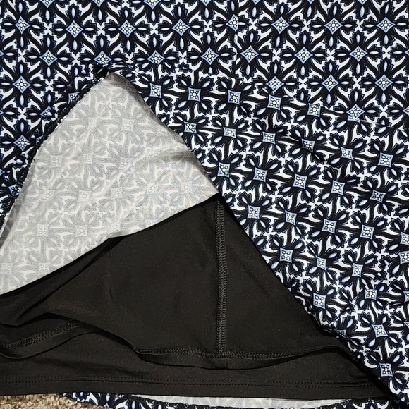 White House Black Market blue Spring Summer halter tank XS like new. - Picture 10 of 11